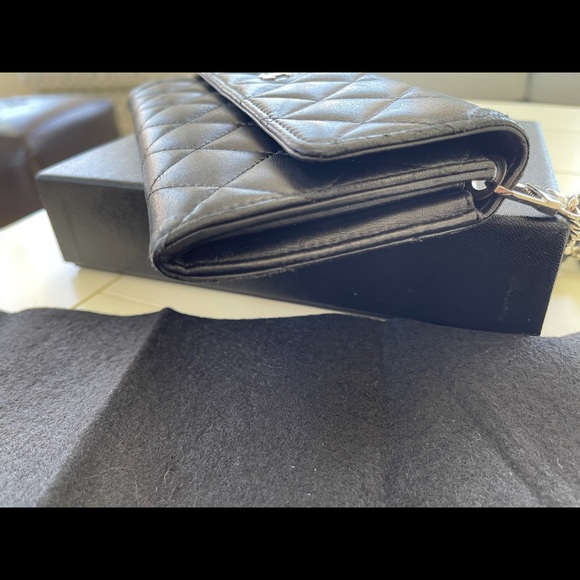 Authentic Chanel leather Wallet with chain. - Picture 8 of 14